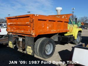 JAN '09: 1987 Ford Dump Truck