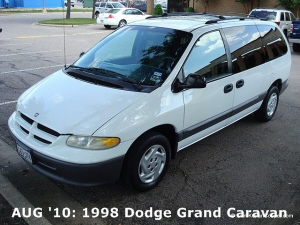 1998 Dodge Grand Caravan 300x225